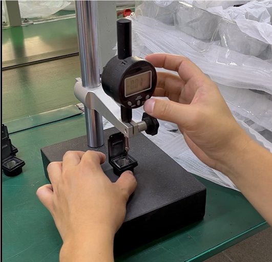 Digital height inspection of a die-cast component at Huayinsheng